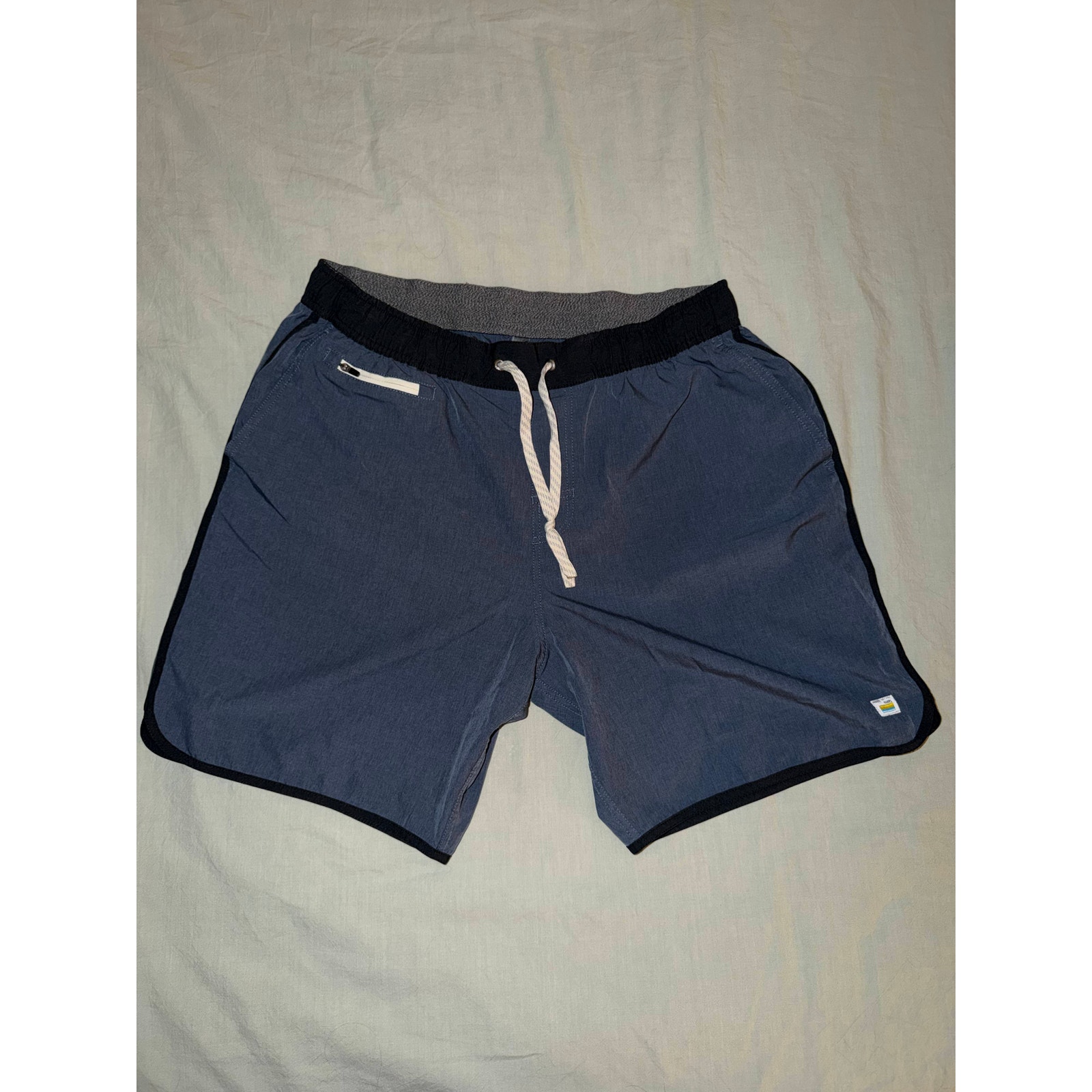 Vuori Shine Short Blue Navy Trim Drawstring Front Zip Pocket Men's Xl